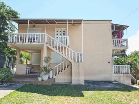 Property building, View (from property/room), Balcony/Terrace, Garden view