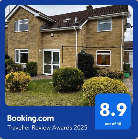 Premium Deal l Hill View Home l Last-Minute Offer l Cheltenham l AJ Properties l Perfect for Short or Long Stays l 4Beds 4Bedrooms House in Cheltenham