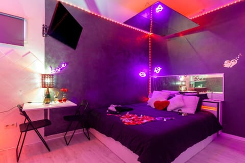 Living room, Bedroom