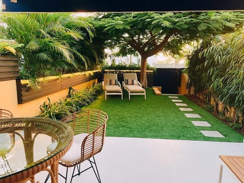 Garden, Solarium, Dining area, Garden view