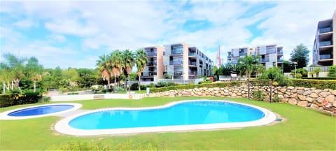 Garden, Swimming pool