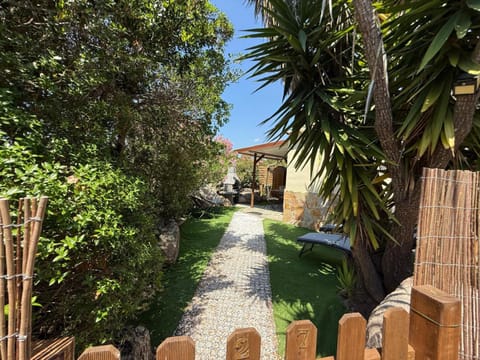 Facade/entrance, Garden, Garden, Solarium, Garden view