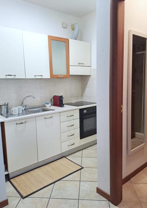 Kitchen or kitchenette, pet friendly, stove