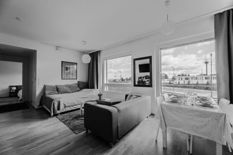 Bed, Living room, Photo of the whole room, Seating area, Dining area, Bedroom