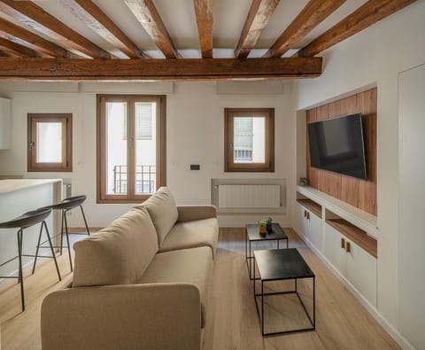 Communal lounge/ TV room, Living room