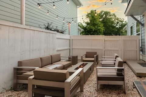 Twin Palms Beach Old Village 5-Min to Dwntw House in Mount Pleasant