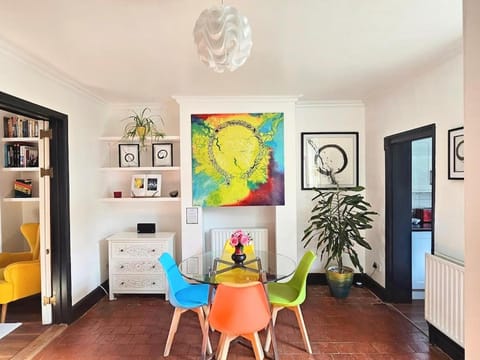 Seating area, Dining area, Dinner