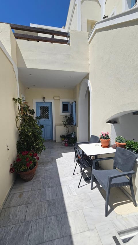 Villa Roussa City Center Villa in Thera