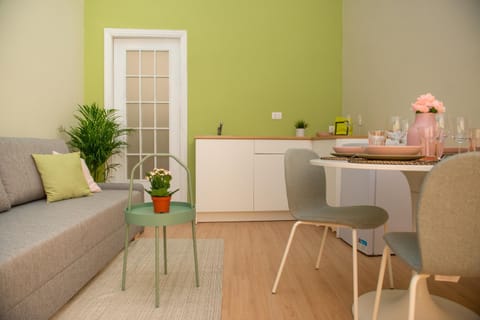 Kitchen or kitchenette, Living room, Dining area