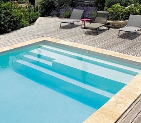 Swimming pool, sunbed