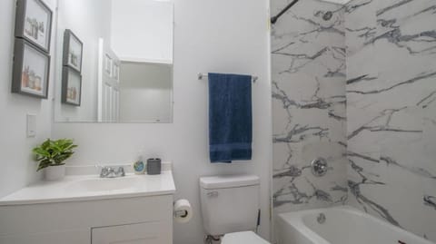 Luxury NOLA Oasis w 6 Bedrooms House in Warehouse District