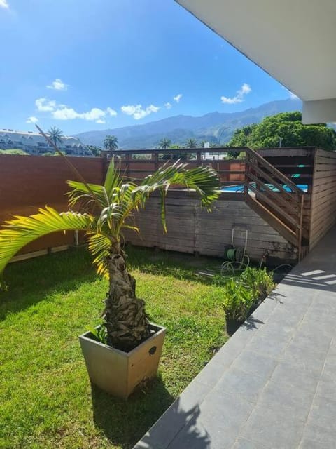 Day, Garden, Garden view, Mountain view