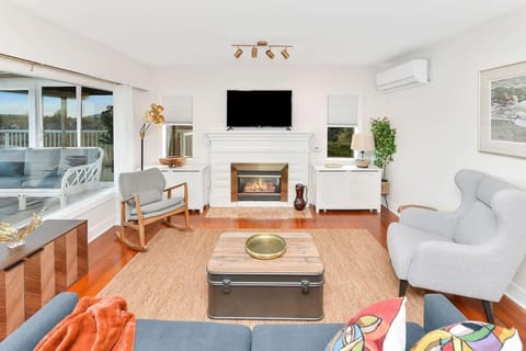 The Beach House Suite by EMR Vacation Rentals Apartment in Chemainus