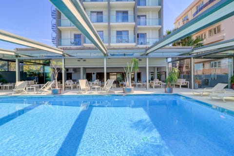 Property building, Swimming pool