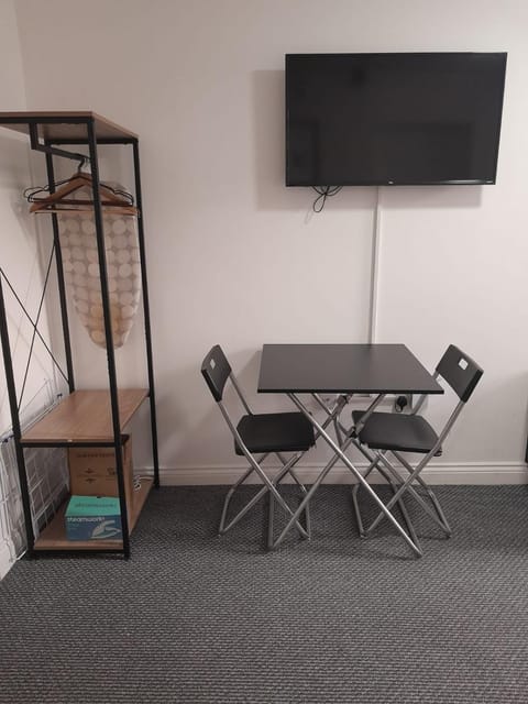 Gosford Park Studio 6 - Coventry Apartment in Coventry