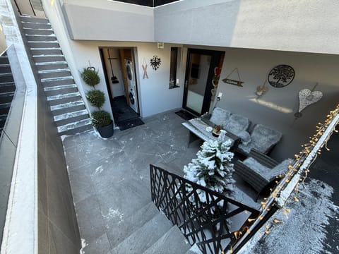 View (from property/room), Balcony/Terrace