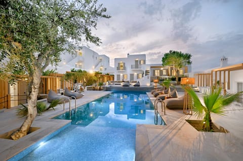 Swimming pool, Swimming pool