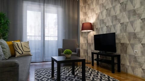 Communal lounge/ TV room, TV and multimedia, Living room, Seating area