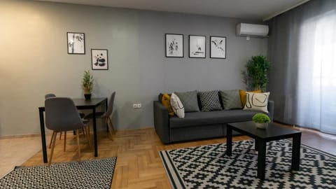 Living room, Seating area, Dining area, air conditioner