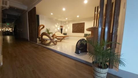 Communal lounge/ TV room