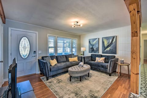 Stunning Seneca Home with Lake Keowee Access! House in Lake Keowee