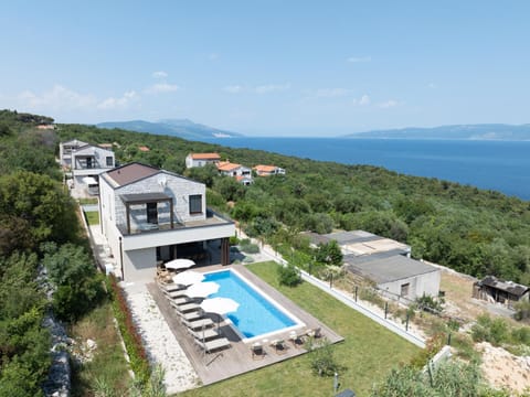 Property building, Natural landscape