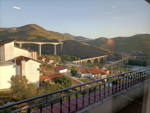 Day, Natural landscape, Balcony/Terrace, Mountain view, River view