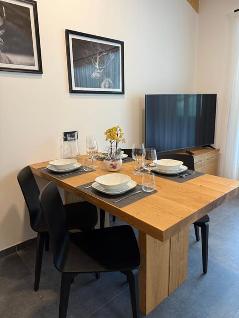 TV and multimedia, Dining area