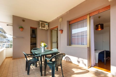 Balcony/Terrace, Balcony/Terrace