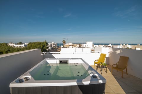 Hot Tub, Balcony/Terrace, Sea view, Swimming pool