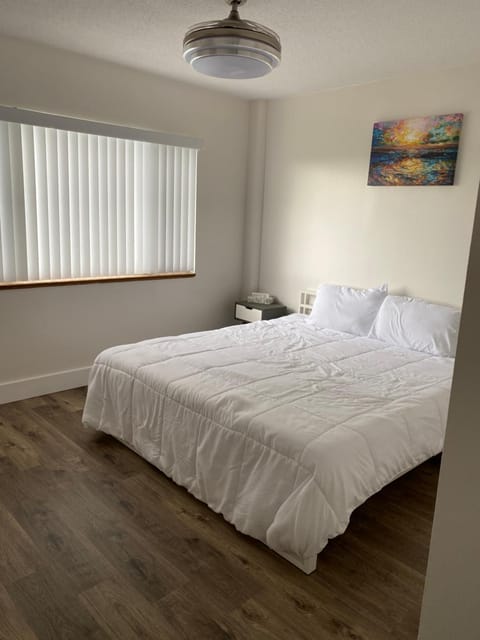 Bed, Bedroom, fireplace