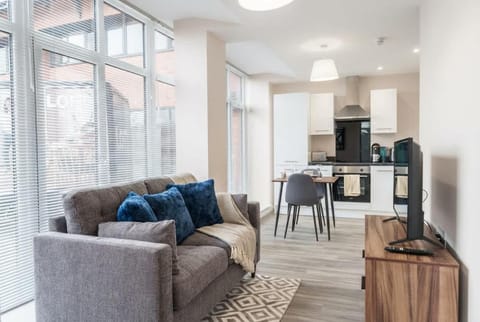 Bright 1 Bed Apartment Manchester - Sleeps 2 Apartment in Salford