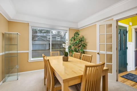 Seiben Creek Retreat House in Happy Valley