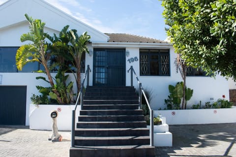 Facade/entrance, Parking