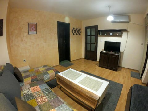 Quiet central studio Apartment in Pazardzhik