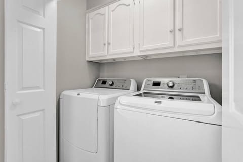 Glamorous 3BR 2BA house w/ large fenced backyard House in Bartlett