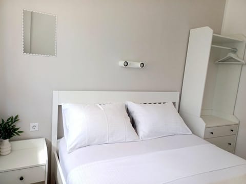 Bed, Bedroom, wardrobe