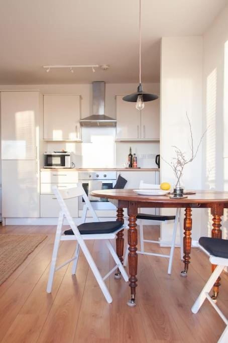 2 bed 2 bath Apartment with Canal View Apartment in Dublin