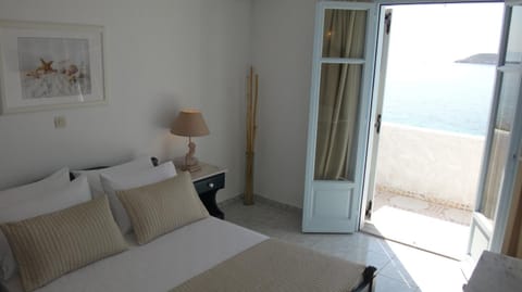 Bed, View (from property/room)