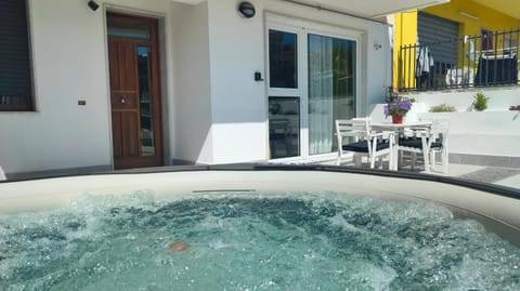 Patio, Hot Tub