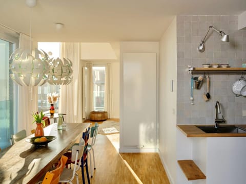 Kitchen or kitchenette, Decorative detail, Dining area, kitchen