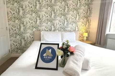 Rosebank Court by Blue Skies Stays Apartment in England