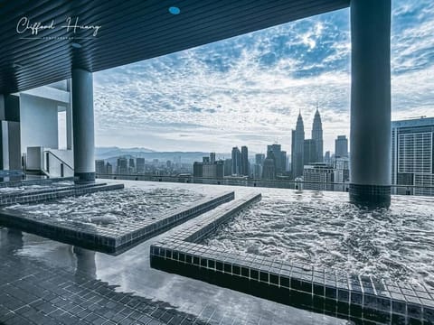 City view, Swimming pool