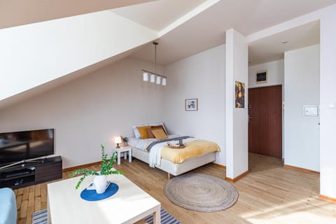 Bed, Living room, Seating area