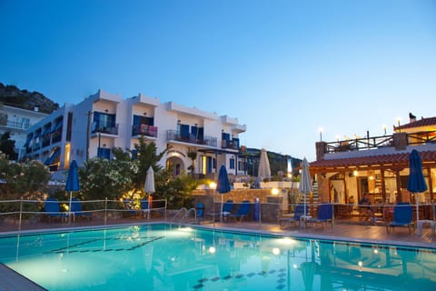 Property building, Swimming pool