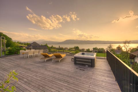 Hot Tub, Balcony/Terrace, Lake view, Mountain view