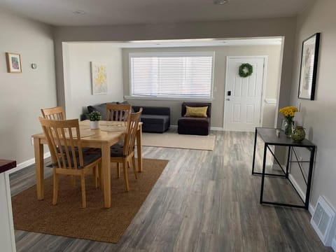 Perfect for a family of 4 in a village setting House in Canton