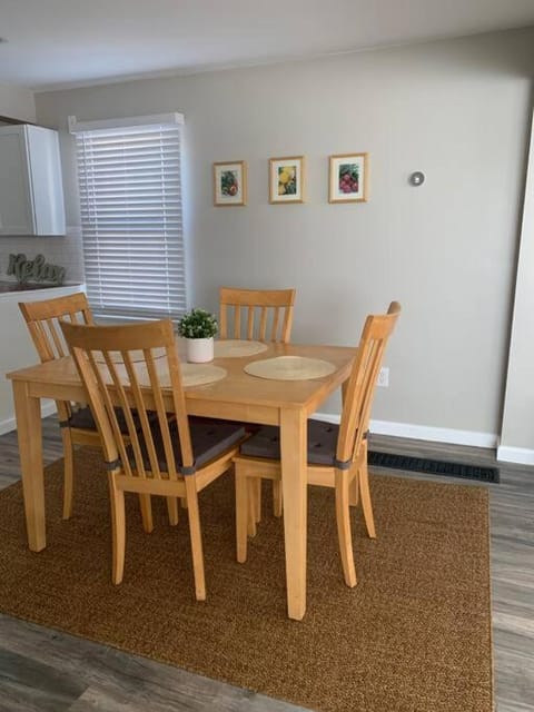 Perfect for a family of 4 in a village setting House in Canton