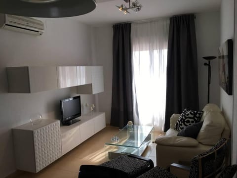 Living room, air conditioner