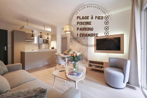 Living room, kitchen